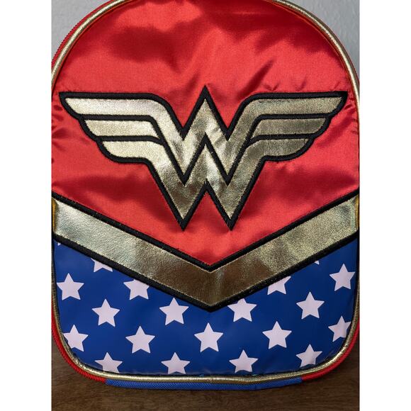 DC Wonder Woman Lunch Box Girls Super Hero Soft Sided Red Cape and Stars NWOT - Picture 2 of 8